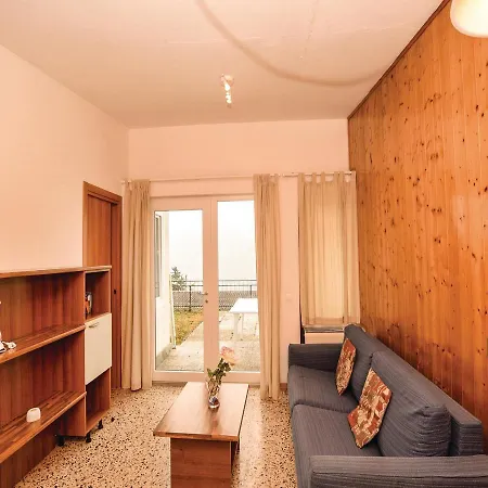 One-bedroom In Idro *
